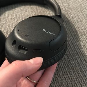 Sony Wireless Noise Cancelling Headphones